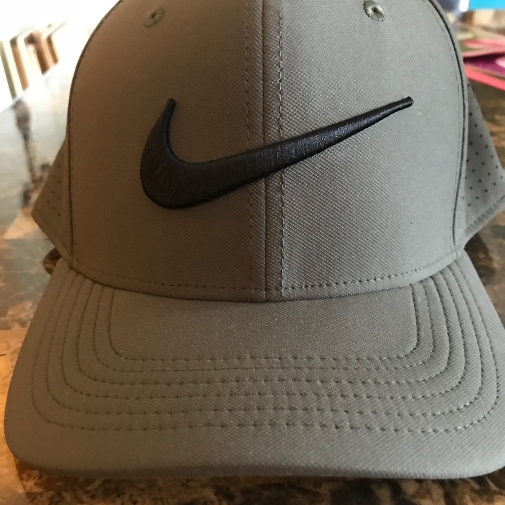 Nike fitted hat